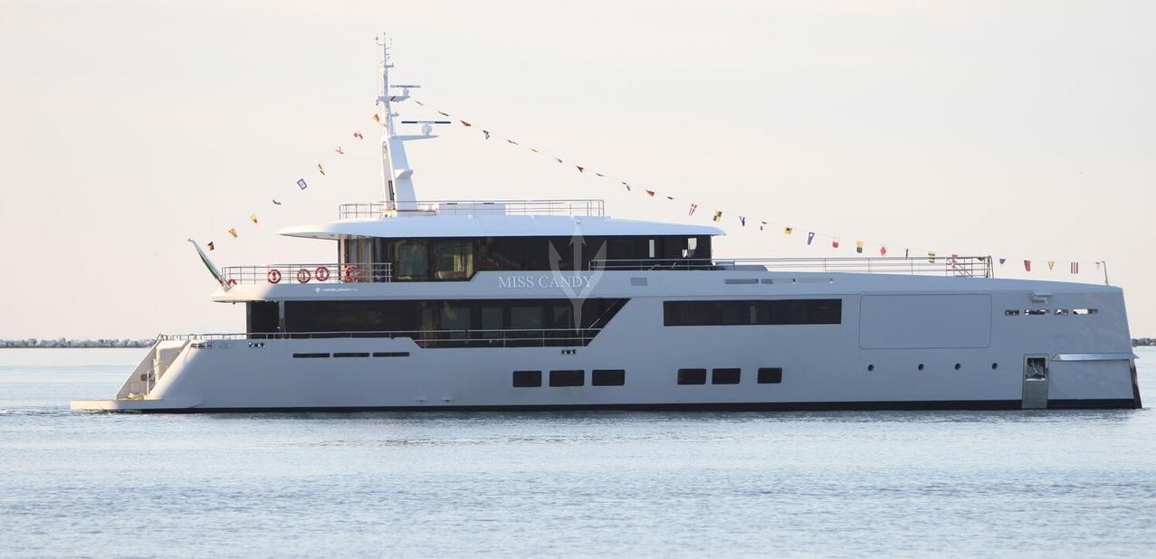 Miss Candy Charter Yacht