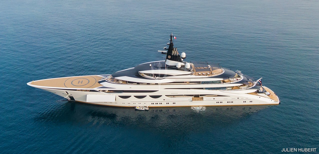 Ahpo Charter Yacht