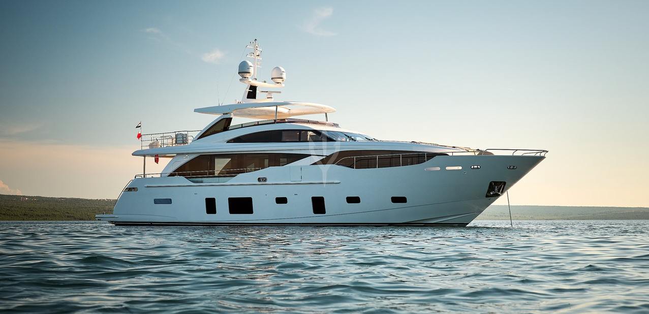 Von B Charter Yacht