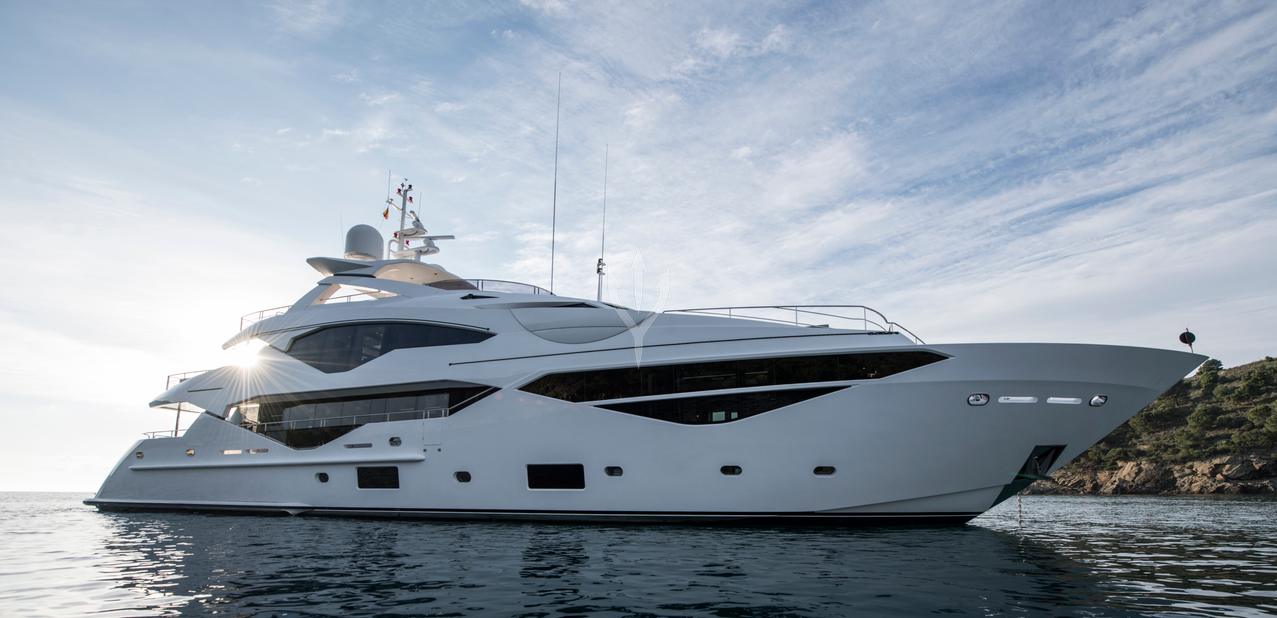Berco Voyager Charter Yacht