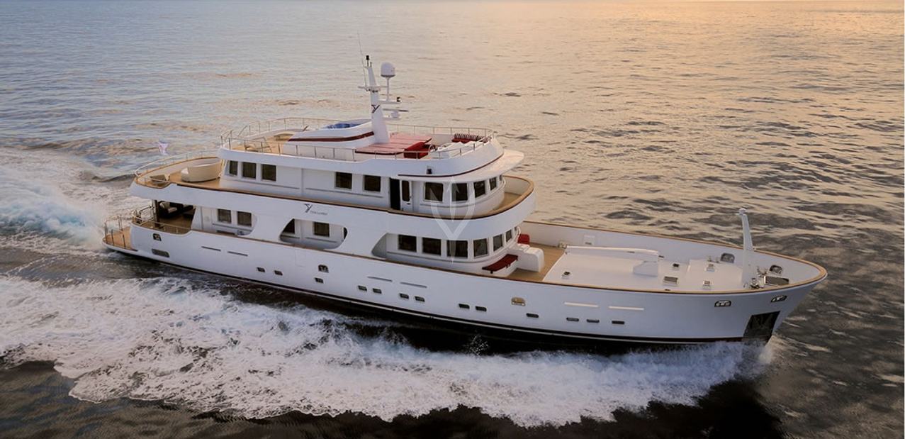 Tananai Charter Yacht