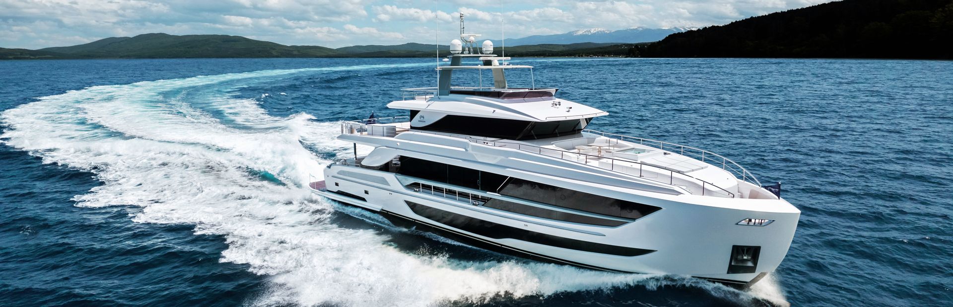 FD110 Tri-Deck Yacht