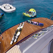 Low Blow Yacht 
