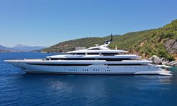 O'Pari yacht charter 