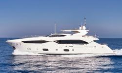 Makani II yacht charter 