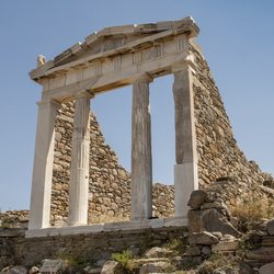 Delos (Dhílos) Photo 4