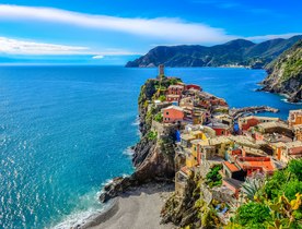 Where should I go on an Italy yacht charter?