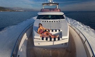 Lona yacht charter Horizon Motor Yacht