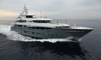 2 Ladies yacht charter Rossinavi Motor Yacht