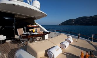 Lizzi yacht charter Lazzara Motor Yacht