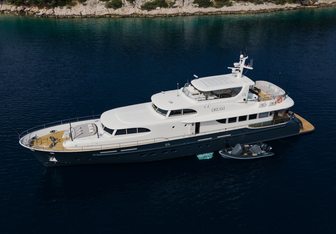 Dream Yacht Charter in Šolta