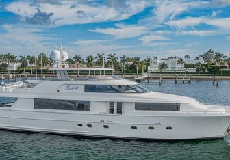 Spirit Yacht Charter in Acklins & Crooked Island