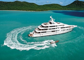 Invictus yacht charter in West Coast Italy