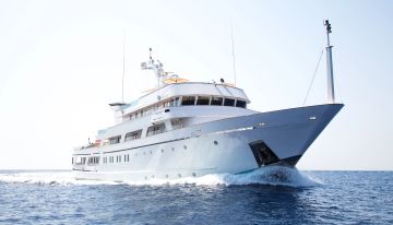 Esmeralda charter yacht