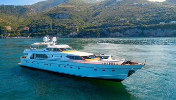 Disco Volante charter yacht