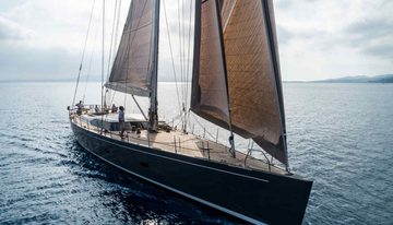 Acaia charter yacht