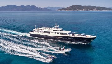 Alaya charter yacht
