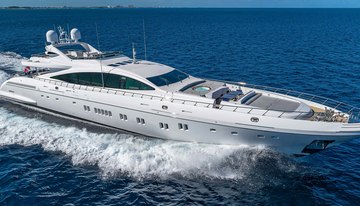 Incognito charter yacht