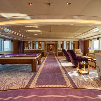 Queen Miri Yacht 13