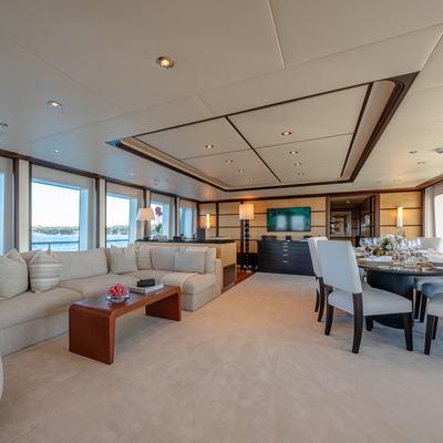 Gladiator Yacht 11