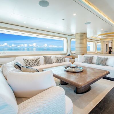 Moca Yacht 13