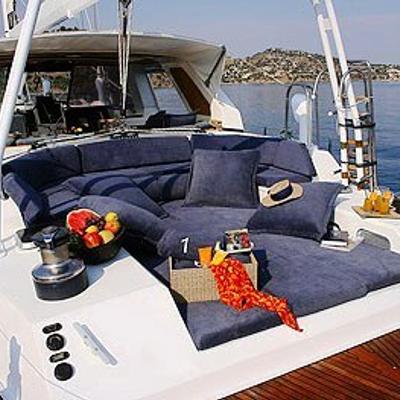 Demoiselles Yacht 15