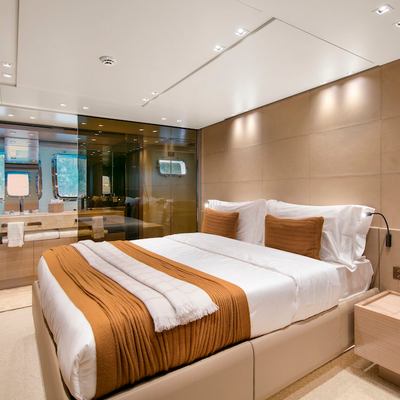 Belle De Nuit Yacht 13