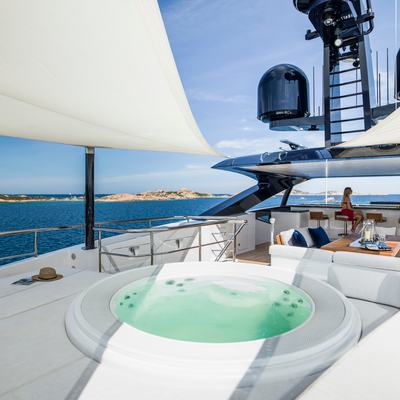 Irisha Yacht 12