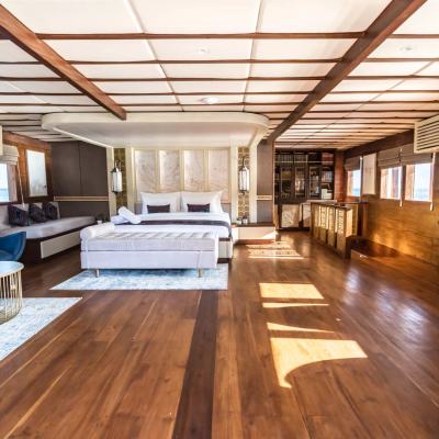 The Maj Oceanic Yacht 11
