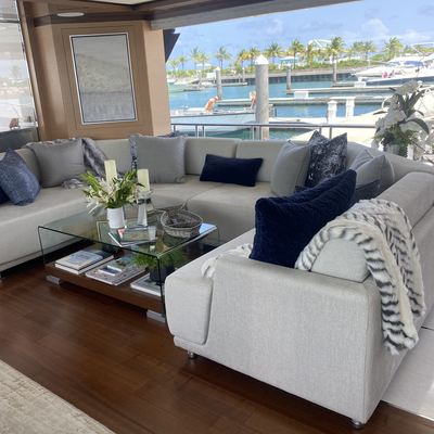 Chillaxin' Yacht 12