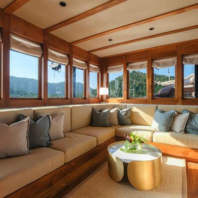 Celestia Yacht 12