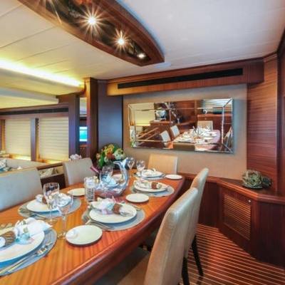 3WWW Yacht 13