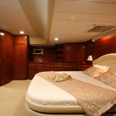 Euphoria Yacht 15