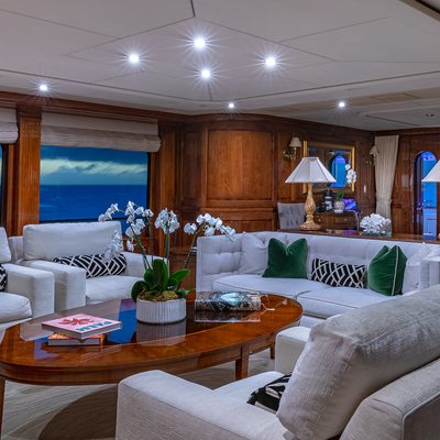 Amore Yacht 12
