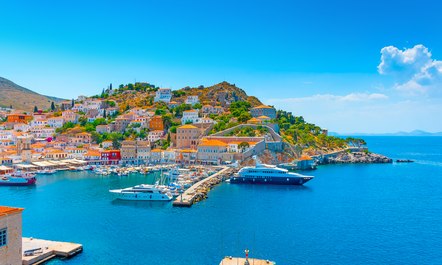 Greece to welcome tourist yacht charters from mid-May