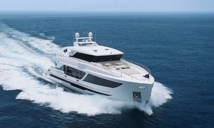 New motor yacht Aqua Life joins Caribbean charter fleet