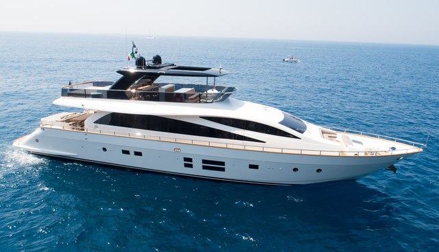 5 Aces Yacht 4
