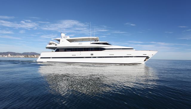 Moondance Yacht 2