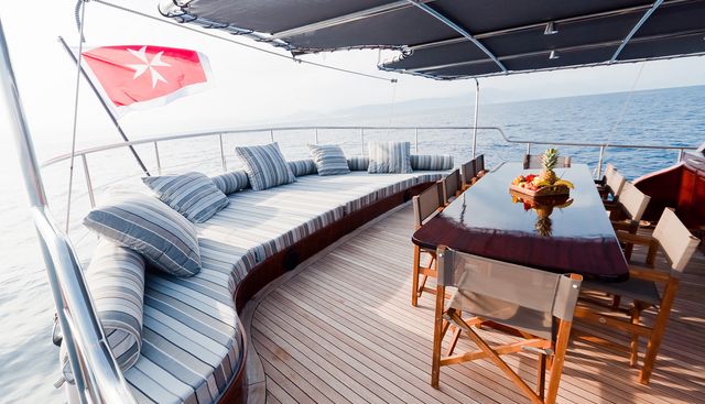 Vita Dolce Yacht 3