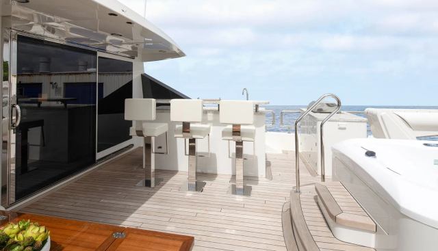 50 FIFTY Yacht 3
