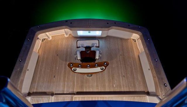 Barefoot Yacht 3