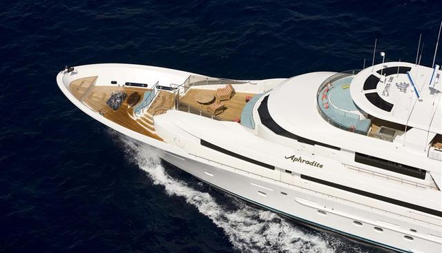 Ostara Yacht 3