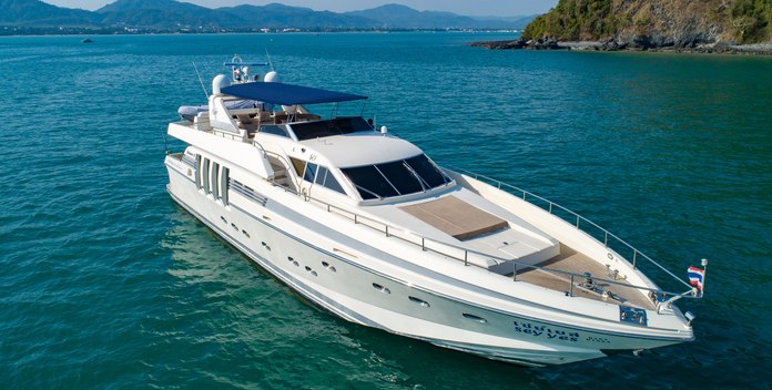 Say Yes yacht charter Posillipo Motor Yacht