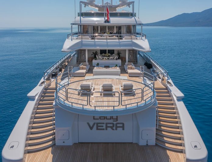 Lady Vera photo 43